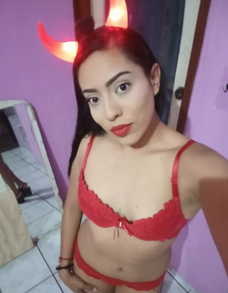 Обнаженная фотография утечки OnlyFans от Fridamxoficial