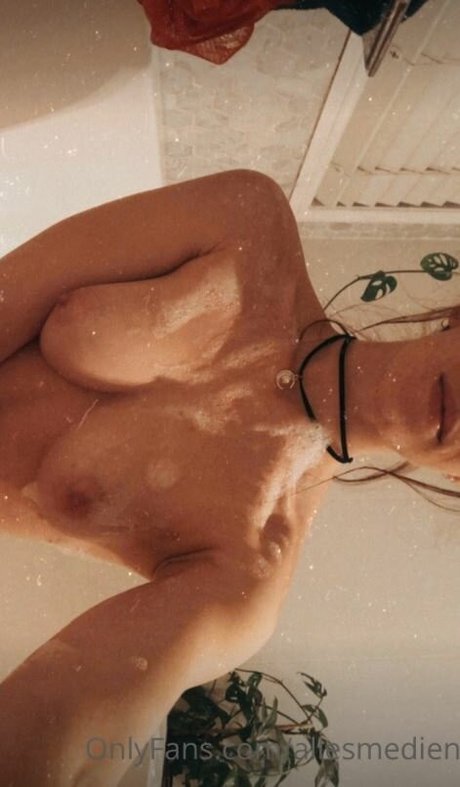 Обнаженная фотография утечки OnlyFans от Allesmedien
