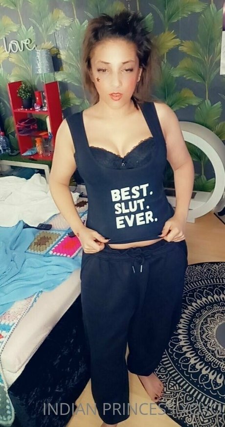 Nahá fotka uniklých OnlyFans od Indiangirlnextdoor69