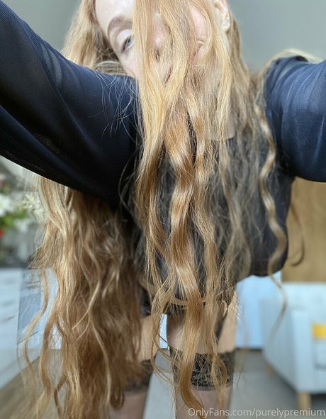 Naken lekkede OnlyFans-bilde av Purelypremium