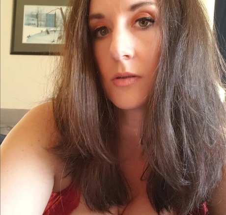 Mrs Bella Curves