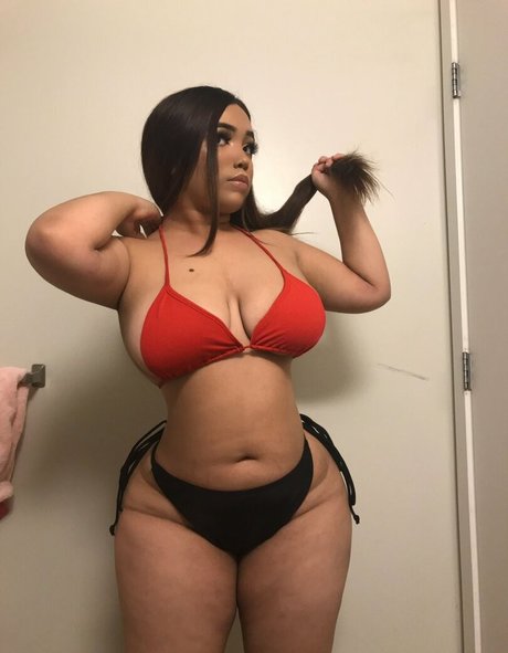 Naken lekkede OnlyFans-bilde av Jenessa