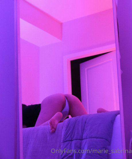 Nahá fotka uniklých OnlyFans od Mariesabrina