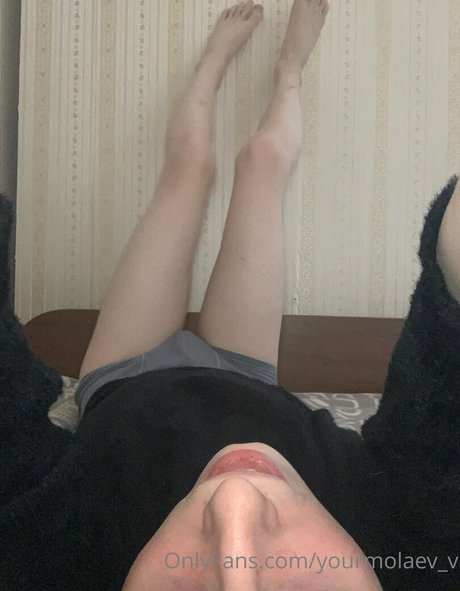 Naken lekkede OnlyFans-bilde av Yourmolaevv
