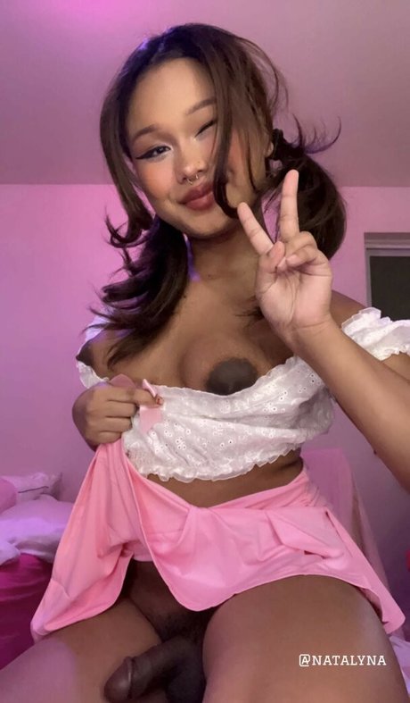 Nahá fotka uniklých OnlyFans od Nattiearabella