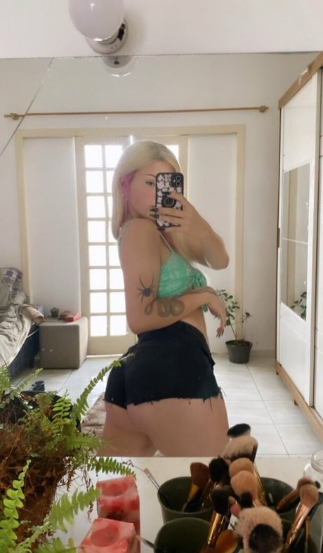 Foto di nudo di fuga di OnlyFans di Maia Feel