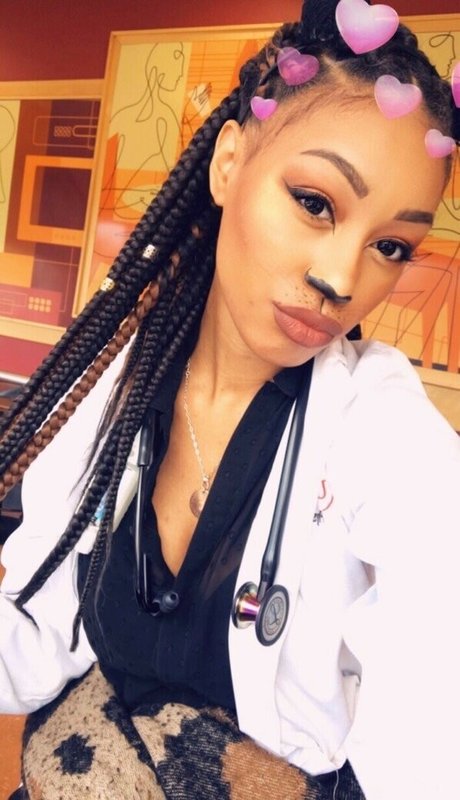 Nia Simone