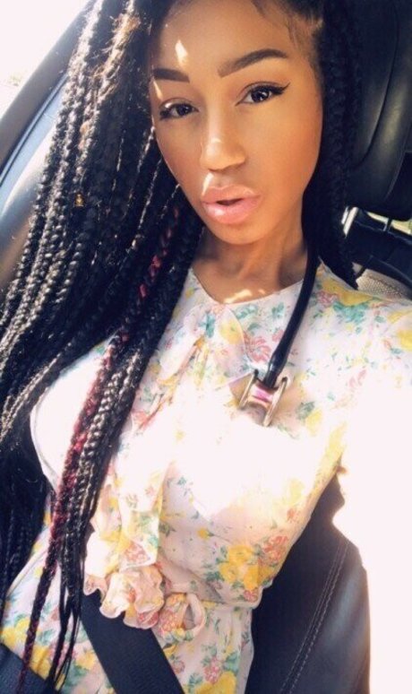 Nia Simone