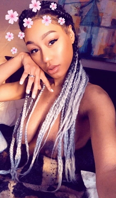 Nia Simone
