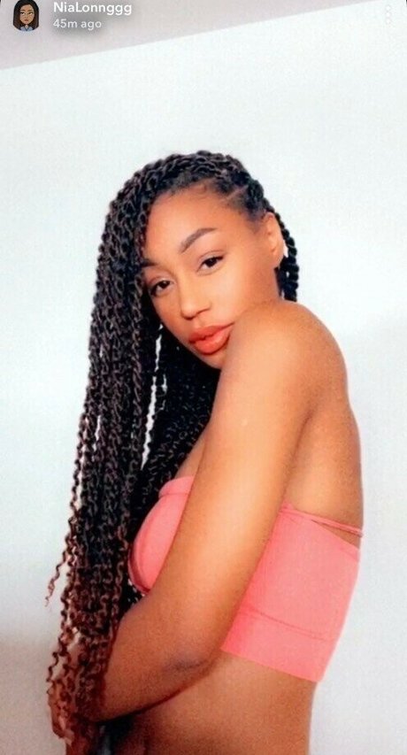 Nia Simone