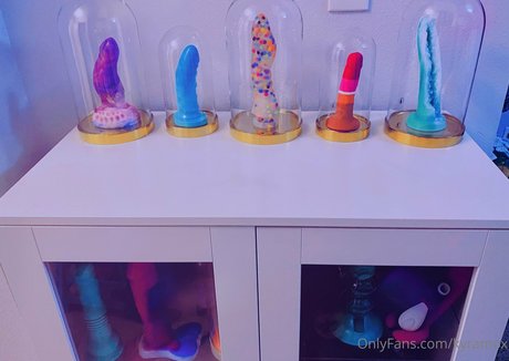 Naken lekkede OnlyFans-bilde av Kyramox