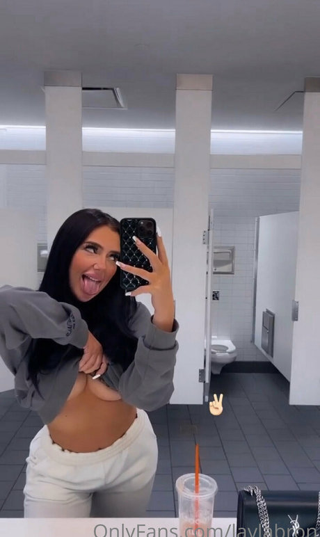 Naken lekkede OnlyFans-bilde av Laylabron