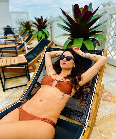 Naken lekkede OnlyFans-bilde av Thaila Ayala
