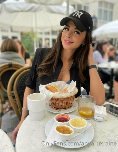 Alaston vuotanut OnlyFans-kuva Anyaukraine