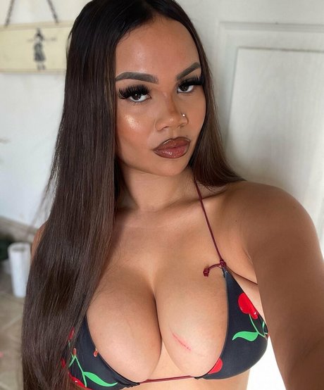 Naken lekkede OnlyFans-bilde av Saigey