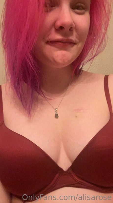 Nahá fotka uniklých OnlyFans od Alisarose