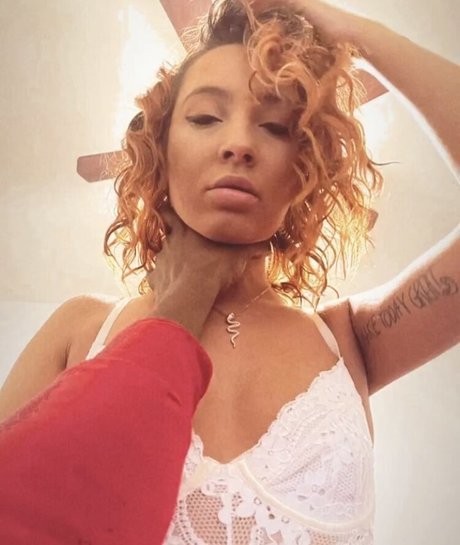 Alasti lekkinud OnlyFans-i pilt Taylor Weeks