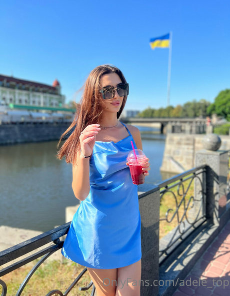 Nahá fotka uniklých OnlyFans od Adeletop
