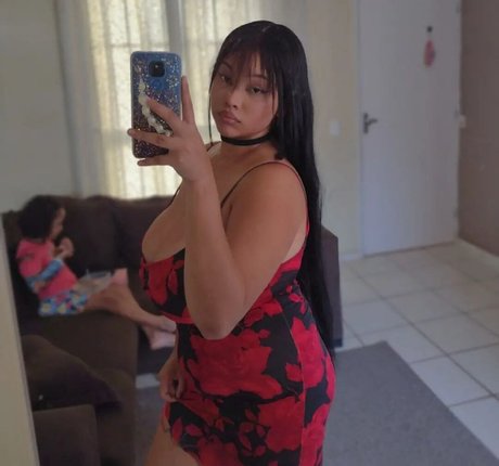 Naakte gelekte OnlyFans-foto van Anatadashimkd