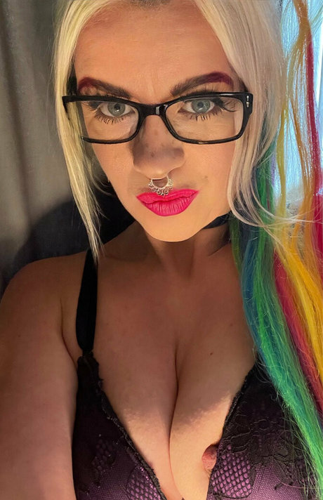 Foto nua vazada do OnlyFans de Bellehella
