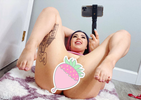 Naken lekkede OnlyFans-bilde av Vixenvixie