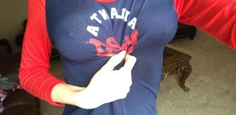 Naken läckt OnlyFans-bild av Freedianaj