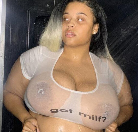 Foto di nudo di fuga di OnlyFans di Jasmine Gunn