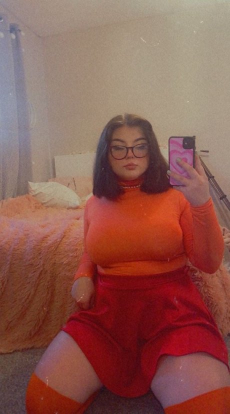 Naken lekkede OnlyFans-bilde av Holyhollyphoebe