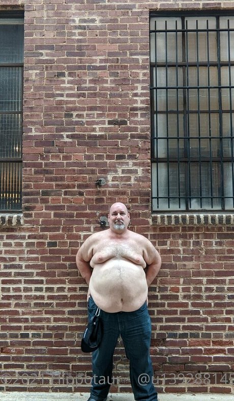 Nahá fotka uniklých OnlyFans od Hippotaur