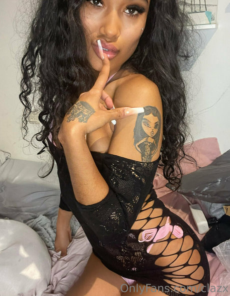 Nahá fotka uniklých OnlyFans od Clazx