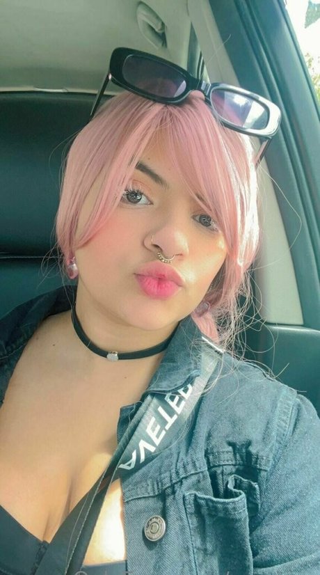Nahá fotka uniklých OnlyFans od Roseiaro