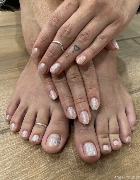 Angelyoungsxxx