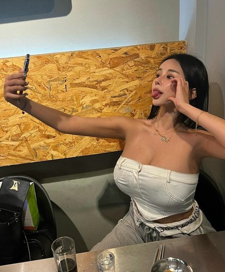 Nahá fotka uniklých OnlyFans od Eludaglamorous
