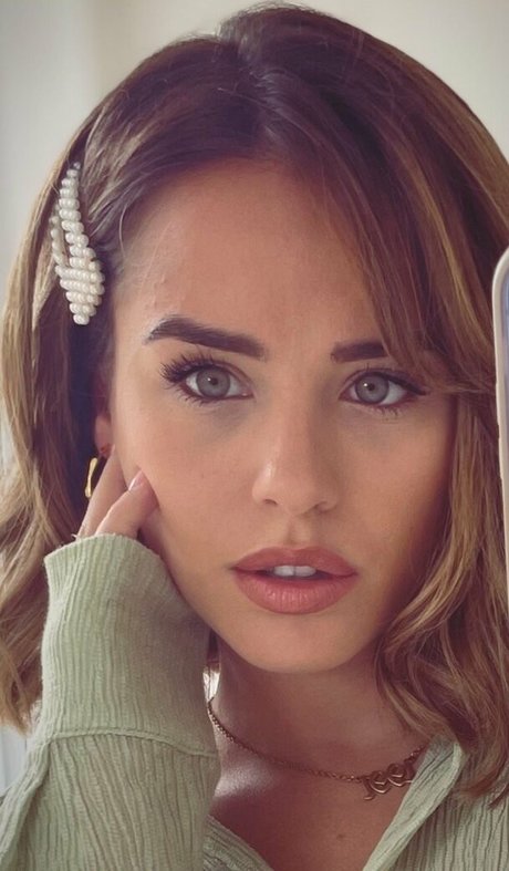 Foto nua vazada do OnlyFans de Georgia May Foote