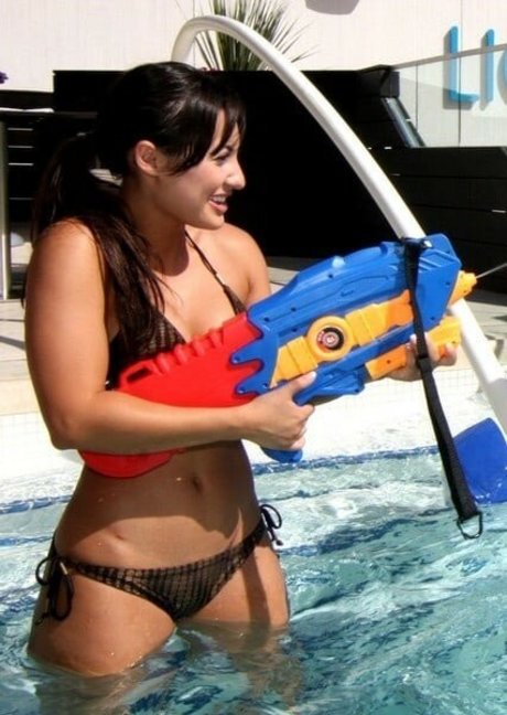 Francia Raisa