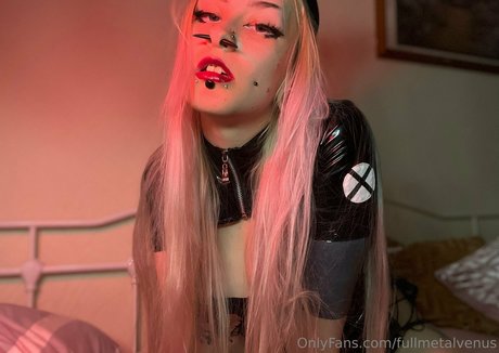 Nøgent lækket OnlyFans-billede af Fullmetalvenus