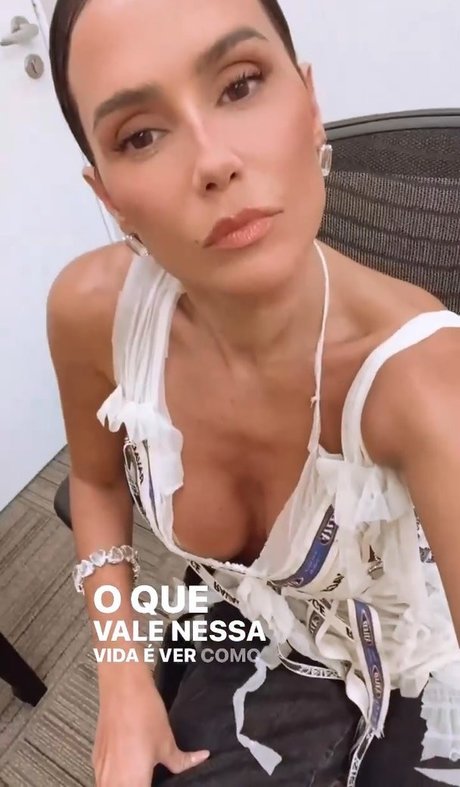 Deborah Secco