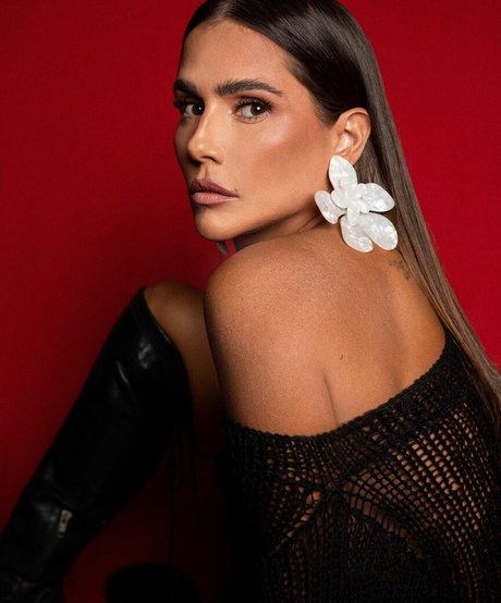 Deborah Secco