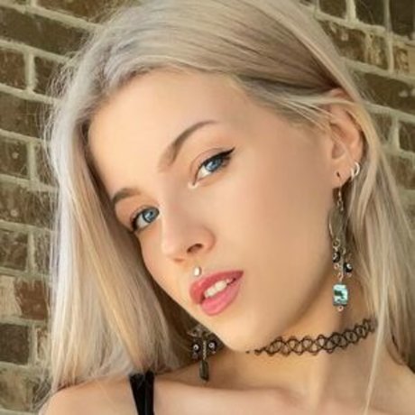 Alaston vuotanut OnlyFans-kuva Stasiavip