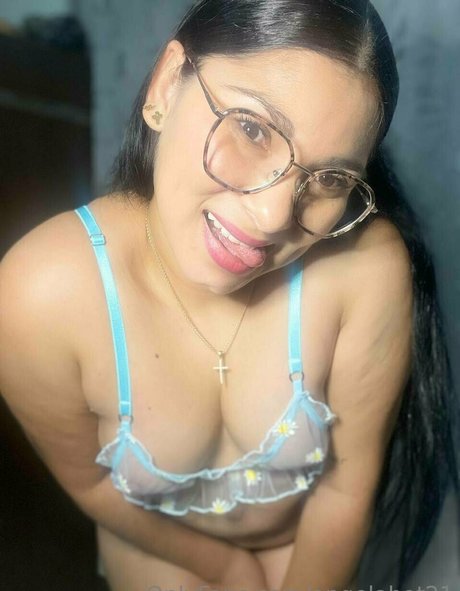 Nahá fotka uniklých OnlyFans od Angelahot21