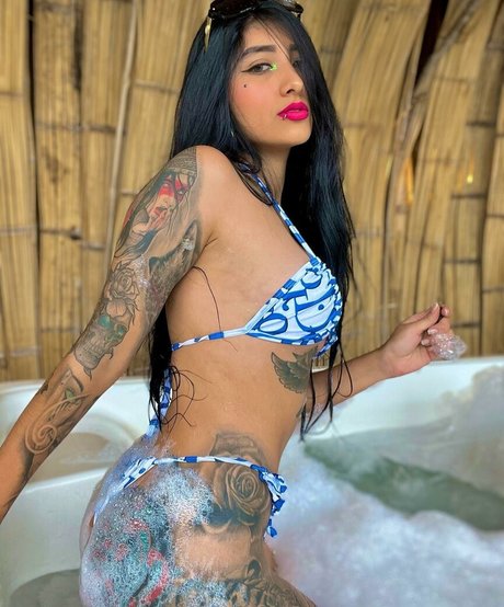 Обнаженная фотография утечки OnlyFans от Camilalovers01