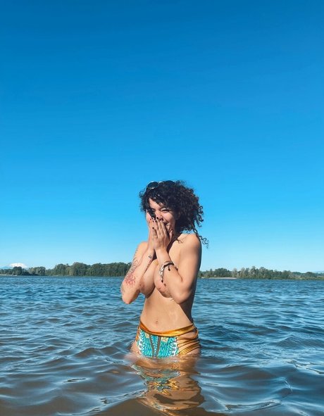 Spicymarii  nude leaked OnlyFans photo