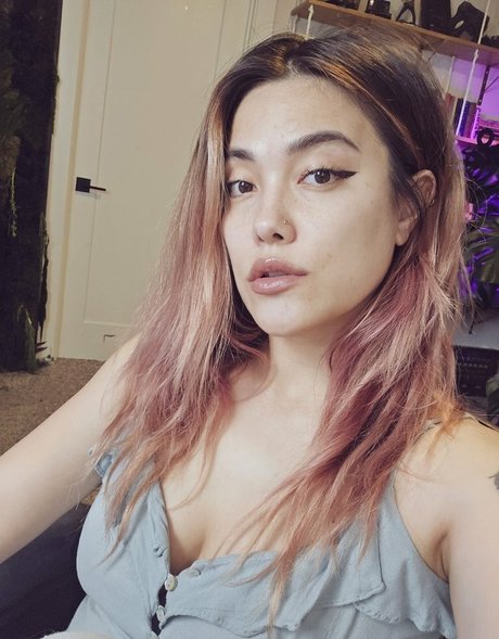 Nahá fotka uniklých OnlyFans od Avagg