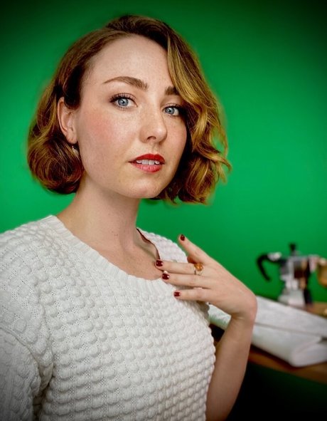 WhisperAudios ASMR