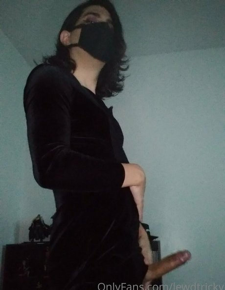 Обнаженная фотография утечки OnlyFans от Lewdtricky