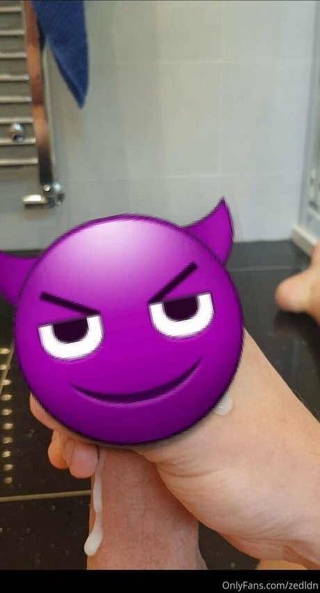 Nahá fotka uniklých OnlyFans od Zedldn
