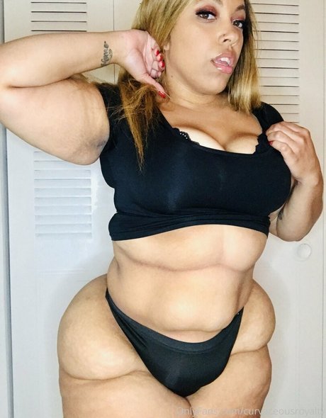 Curvaceousroyalty  nude leaked OnlyFans photo