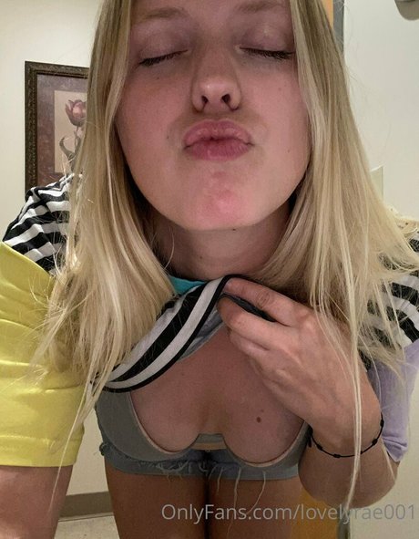Lovelyrae001