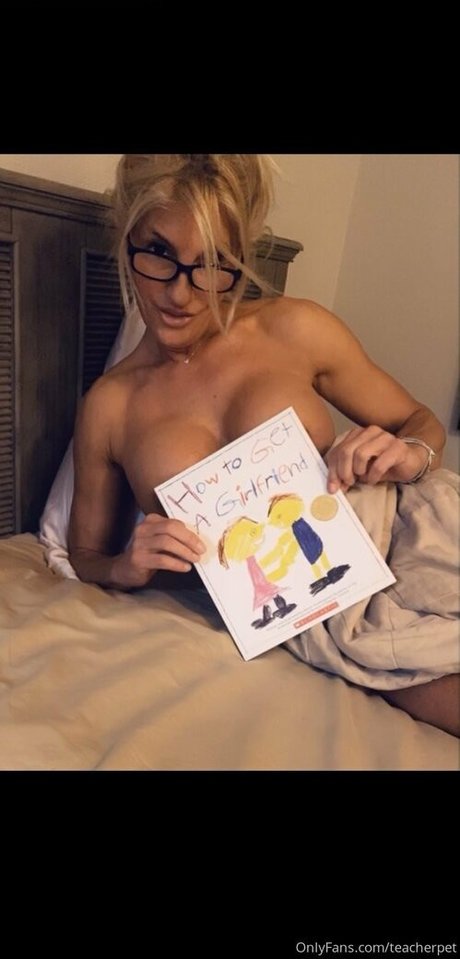 Naken läckt OnlyFans-bild av Teacherpet