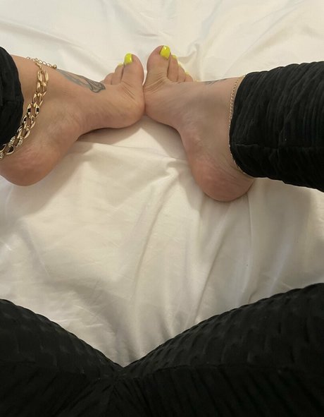 Nahá fotka uniklých OnlyFans od Servingfet